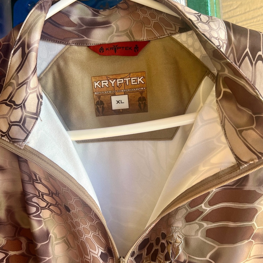 WOMEN'S KRYPTEK CAMO HUNTING TOP NWT SIZE XL